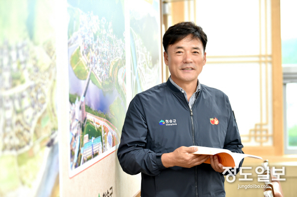 윤경희 청송군수