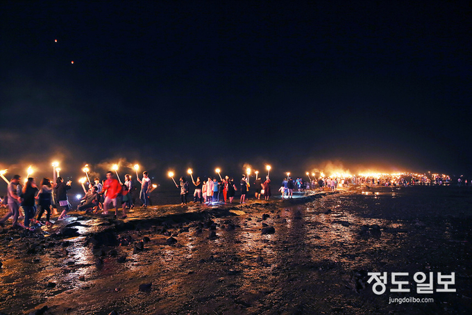 보령시, 제21회 무창포 신비의 바닷길 축제 개최