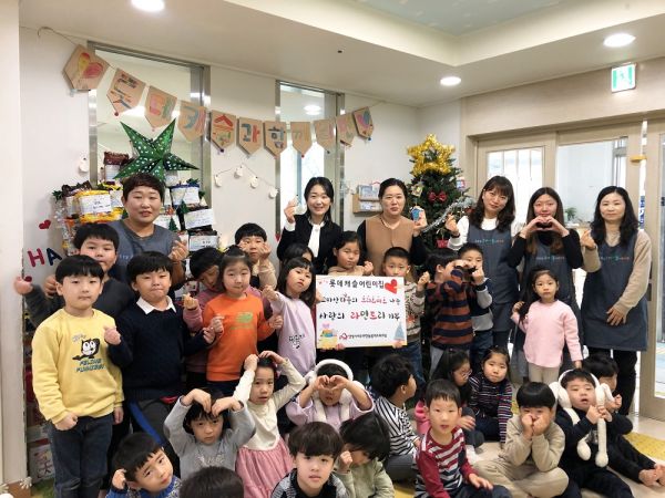 안성시, 꼬마산타들 ‘사랑의 라면트리’ 전달