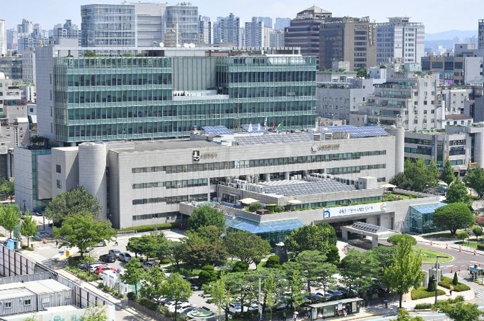 수원시청사 전경