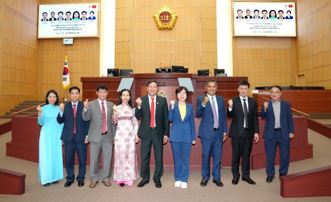 전북자치도의회, 베트남 닥락성 인민의회 대표단 만나