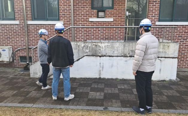 수원시는 중대시민재해 예방을 위해 276개 공공시설물에 대한 안전 점검을 시행하고 있다.