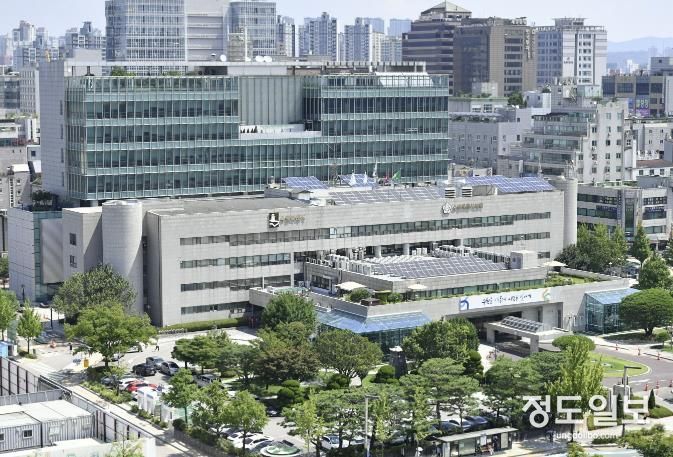 수원시청사 전경.