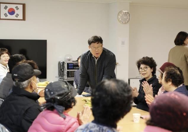 이상균 팔달구청장, 노인복지시설 점검 위해 요양원‧경로당 현장 방문
