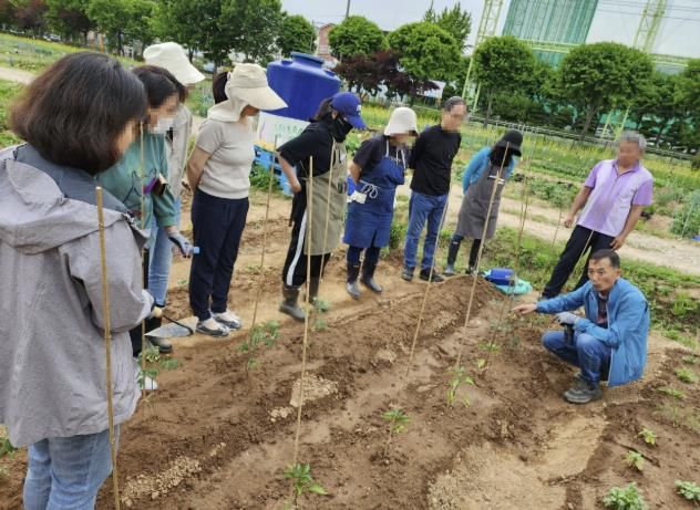 지난해 도시농업 전문가 양성과정 교육이 진행되는 모습